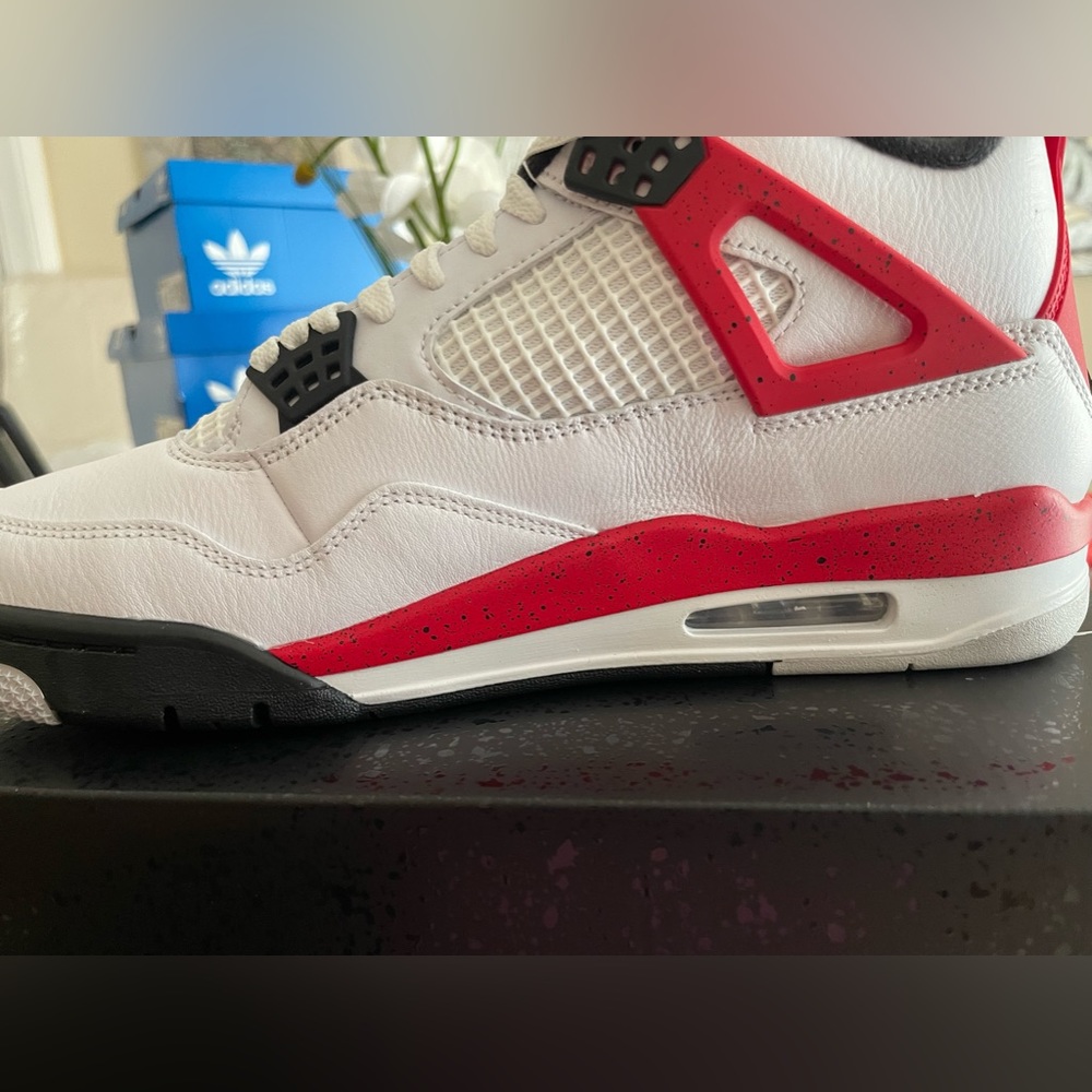 Jordan 4 retro red cement